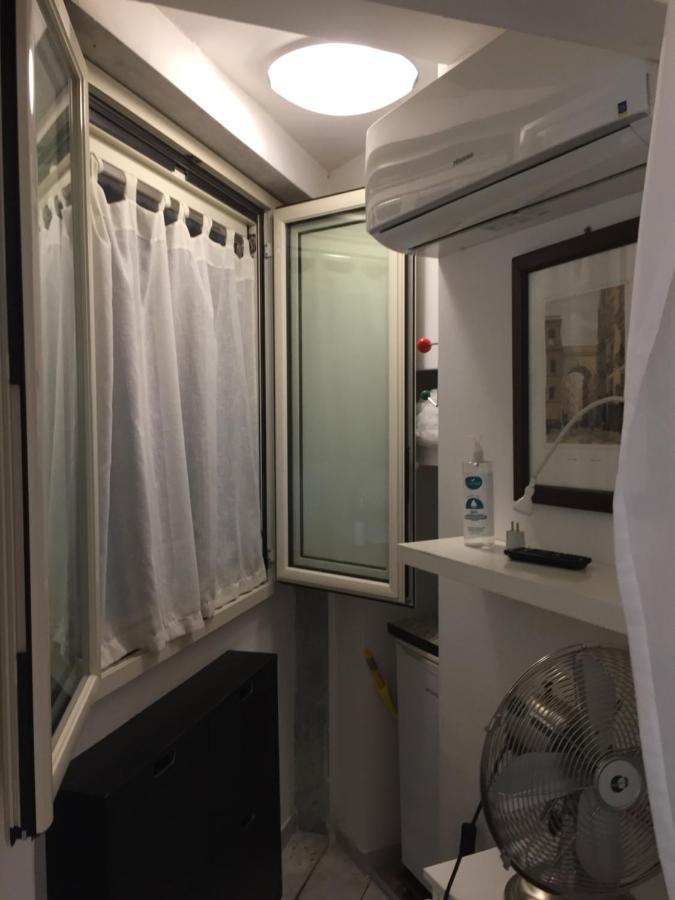 La Residenza Napoli Short Let Monolocale Standard Via Chiaia 82 Napoli Leilighet Eksteriør bilde
